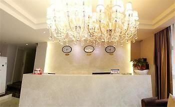 Mango Hotel Чунцин Екстериор снимка
