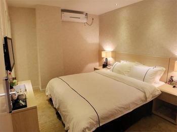 Mango Hotel Чунцин Екстериор снимка